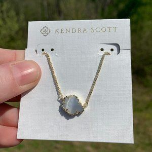 KENDRA SCOTT • Tess Gold Pendant Necklace